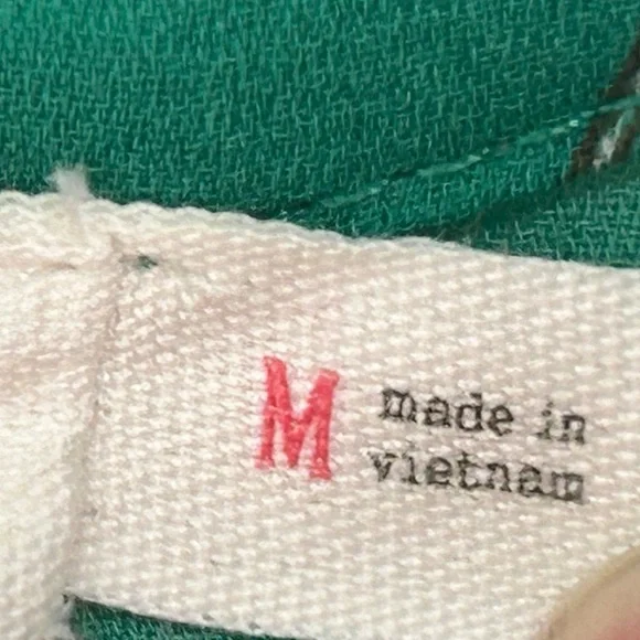 Lush Green and White 3/4 Length Sleeve V Neck Floral Lightweight Blouse Size M - Picture 9 of 11